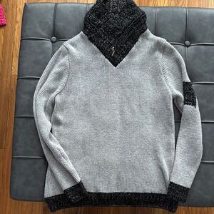 Men's Gray Sweater with Black Accents